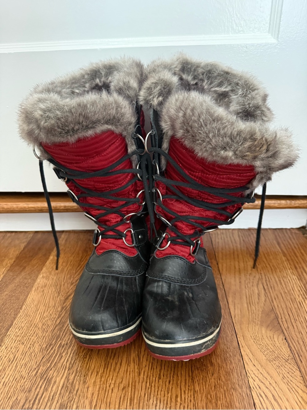 Women's Red and Black Faux-Fur Winter Lace-Up Snow Boots